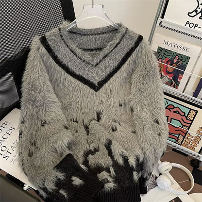 V-neck sweater in vintage style with gradient