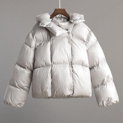 Short women's quilted jacket with hood