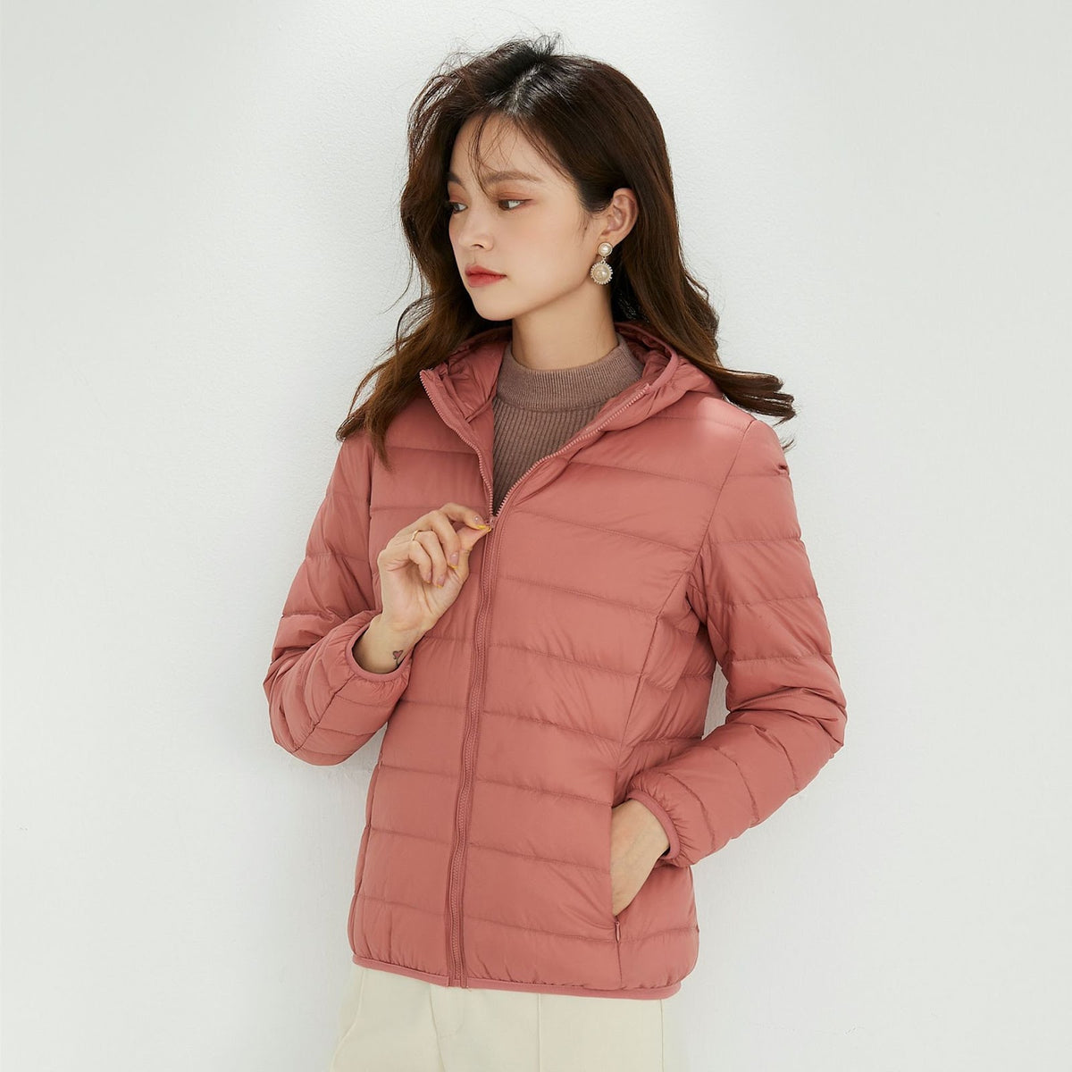 Light women's down jacket with stand-up collar