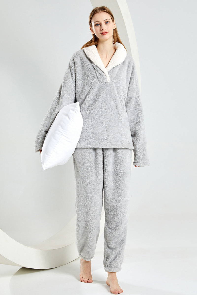 Women's Pajama Set made of thick, soft fleece