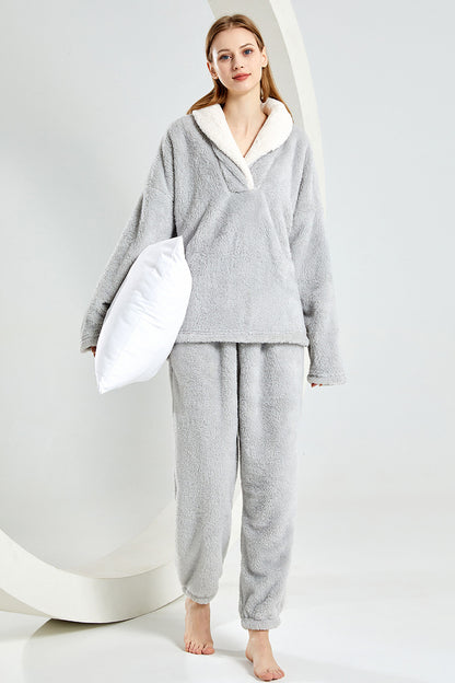 Women's Pajama Set made of thick, soft fleece