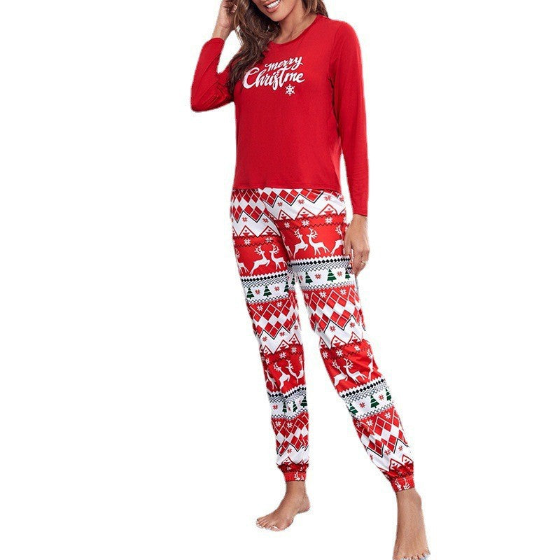 Women's pajamas with Christmas motif