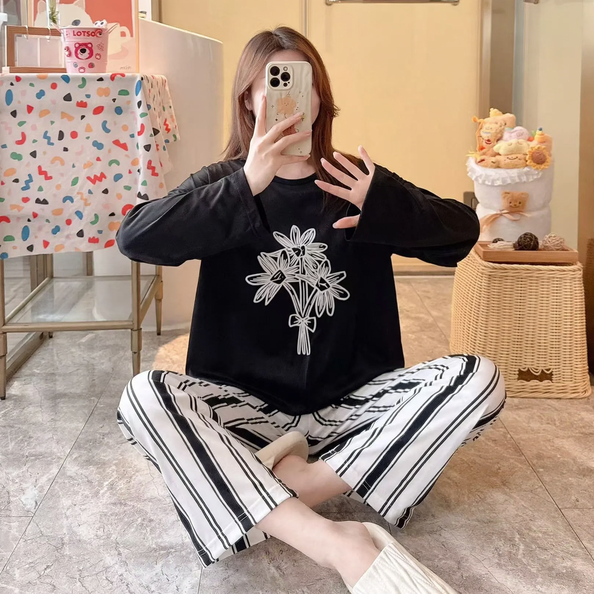 Women's Christmas Pajamas, long-sleeved, with reindeer motif