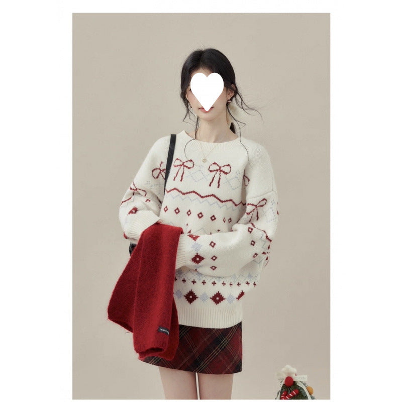 Fair-Isle-Christmas-sweater with snowflakes and bows