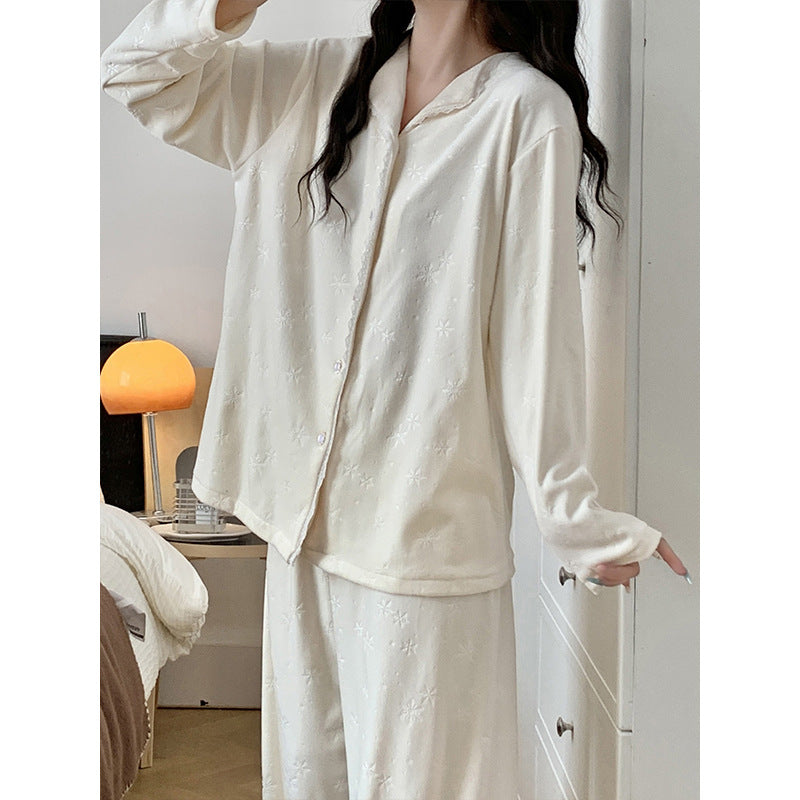 Women's house suit made of island fleece with lapel collar