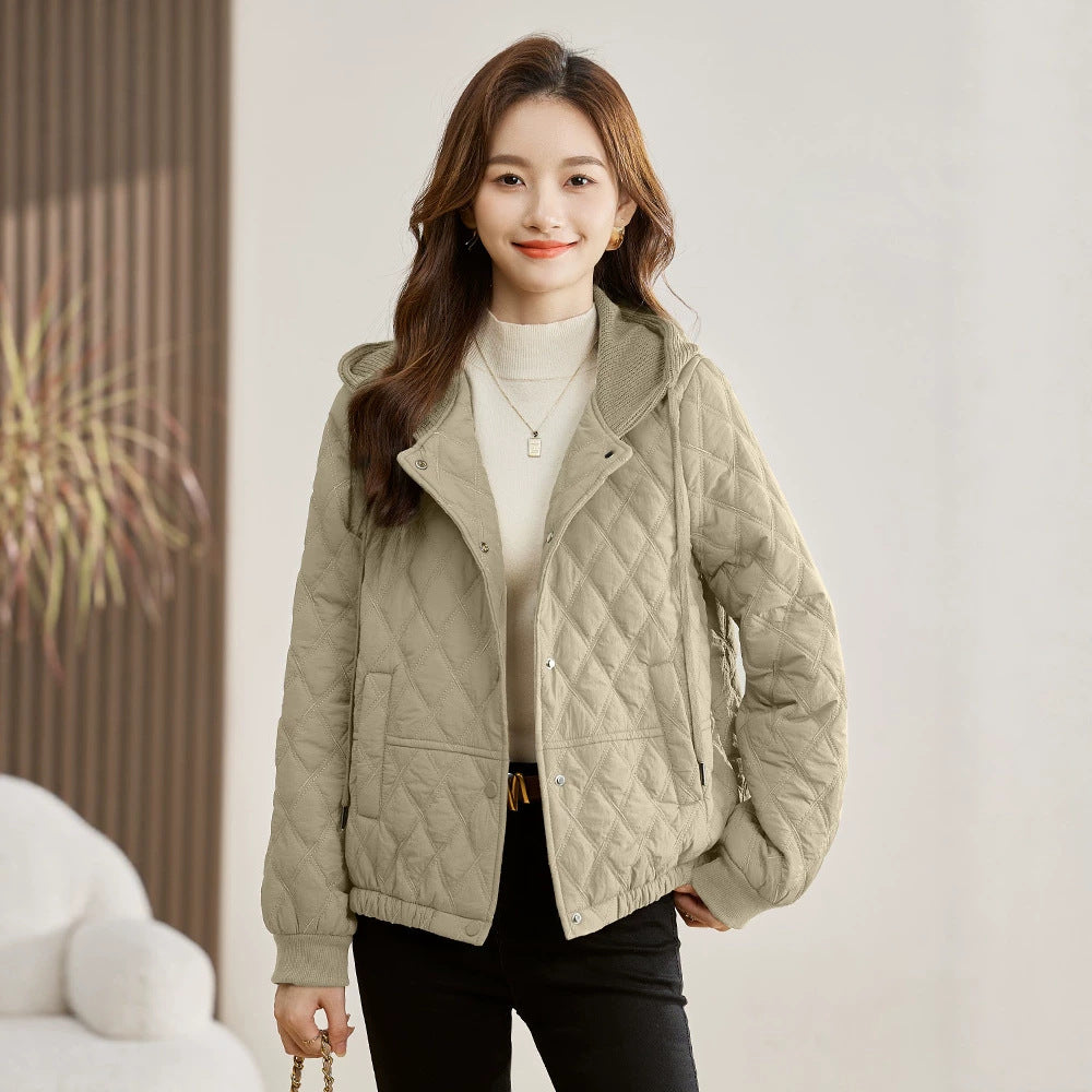 Short women's padded jacket with hood, lined
