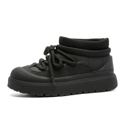 Padded men's ankle boots made of leather