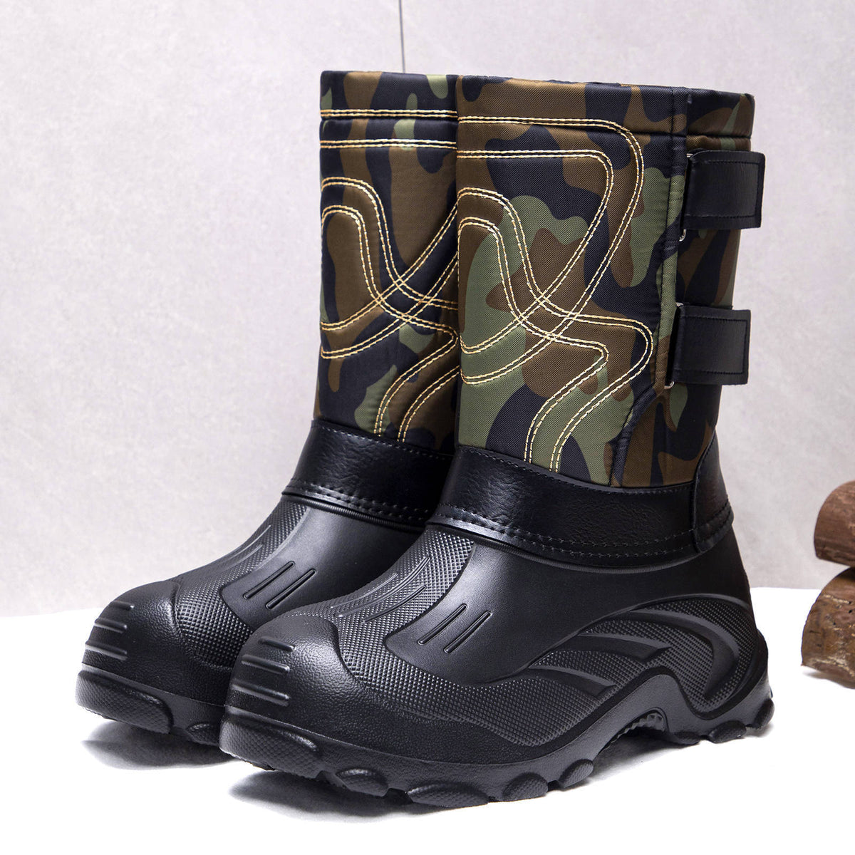 Padded men's winter boots for slipping on
