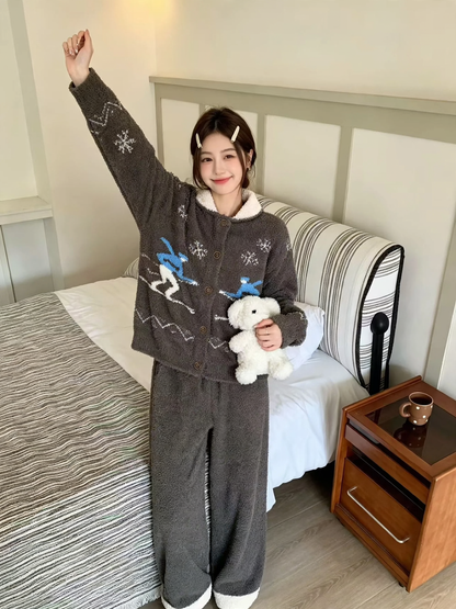 Pair-Pajama-Set, Christmas-themed, warm, padded