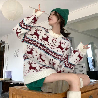 Christmas sweater with animal motif