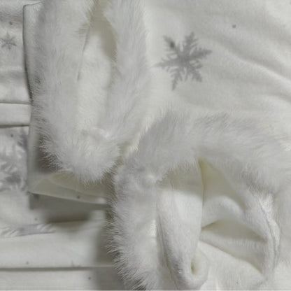 Ladies' pajama with snowflake pattern, island fleece