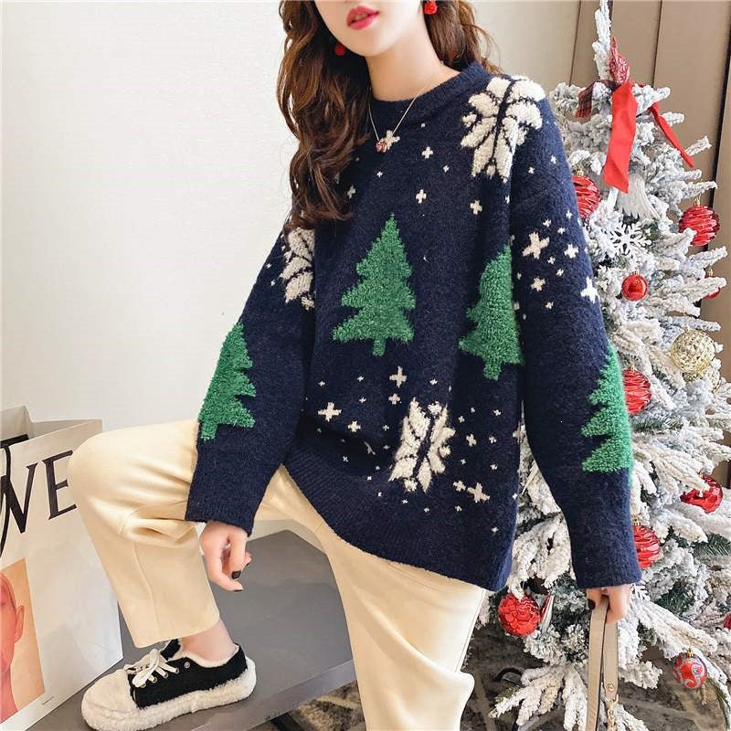 Casual knitted pullover with round neck