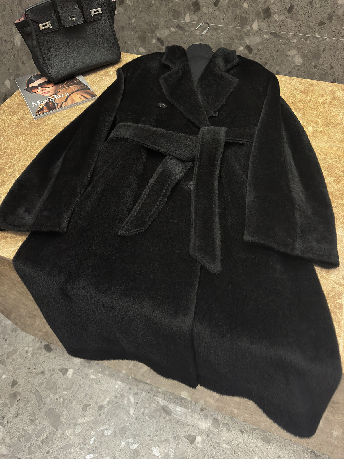 Long women's coat made of alpaca wool, handcrafted