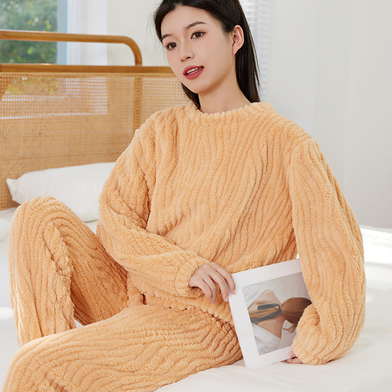 Women's House Suit made of soft plush, warm and fluffy