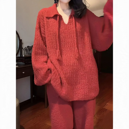 Warmer women's house suit made of plush, knit look