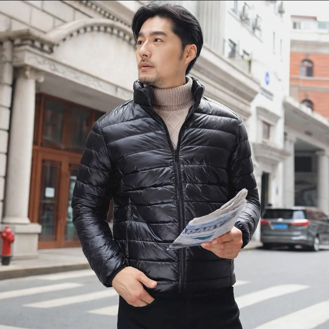 Lightweight men's down jacket with hood, white duck down lining
