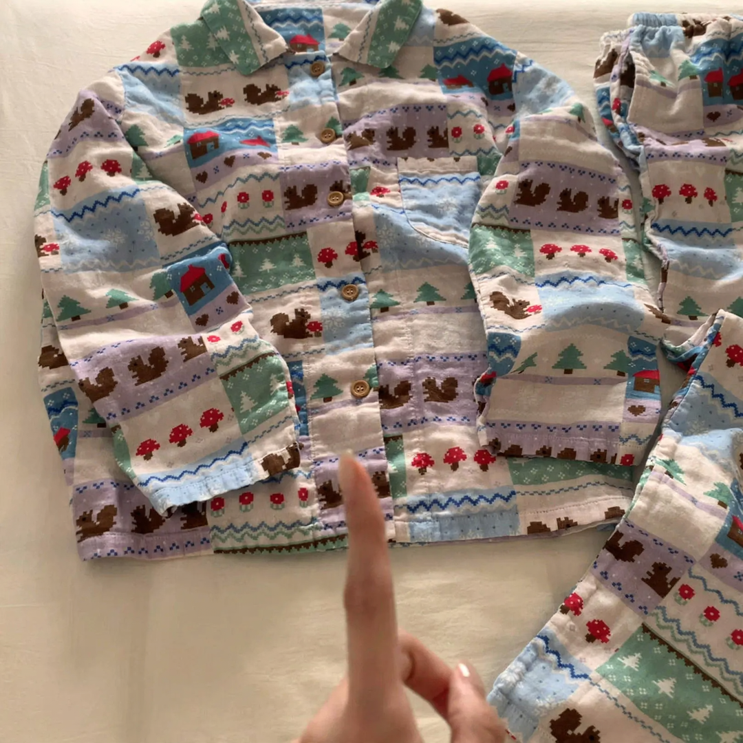 Women's Pajama Set, long-sleeved, with cabin print