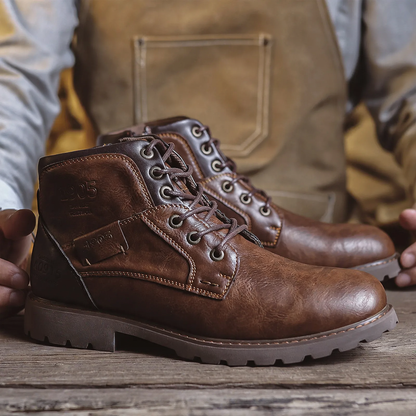 Men's retro-style boots with zipper