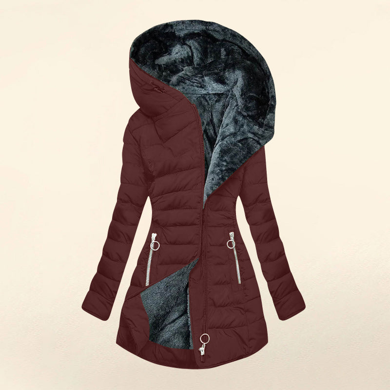 Tailored women's winter coat with hood and faux fur