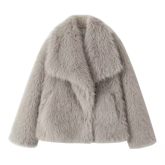 Women’s winter coat, faux fur, large lapel collar