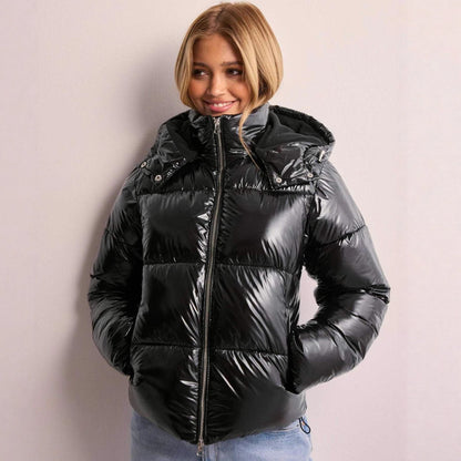 Padded women's hoodie with 3D effect