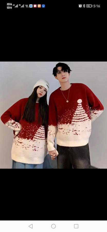 Women's Christmas sweater with Christmas tree motif