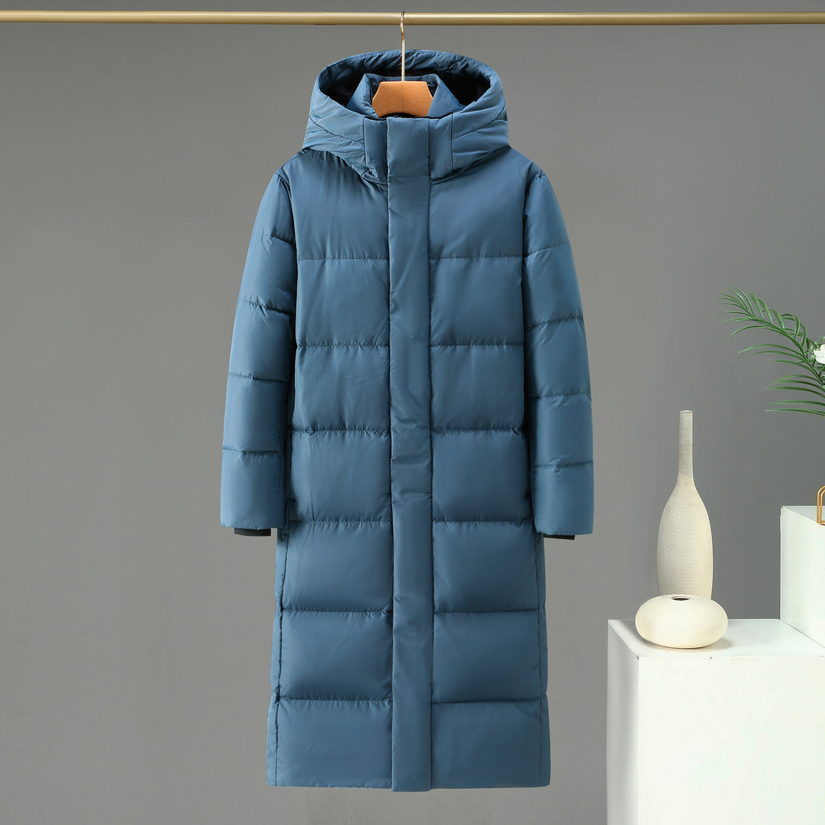Long down coat, knee-length, white goose down