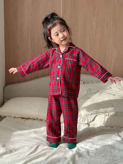 Kids' pajama set made of cotton with a check pattern