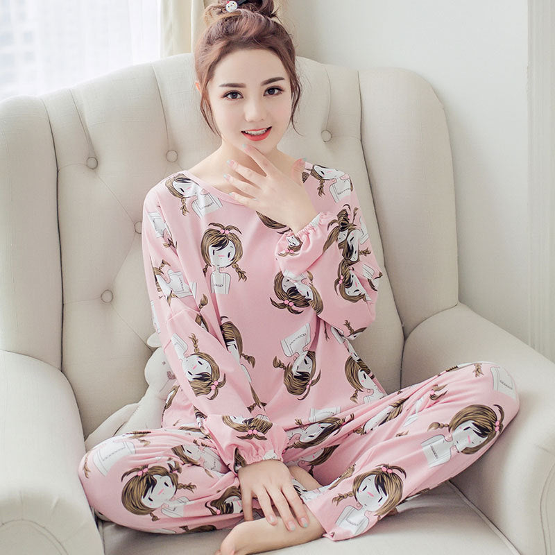 Women’s pajama set with heart print