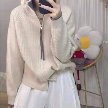 Women's cardigan with zipper and color block design
