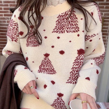 Christmas sweater with snowflake pattern, round neckline