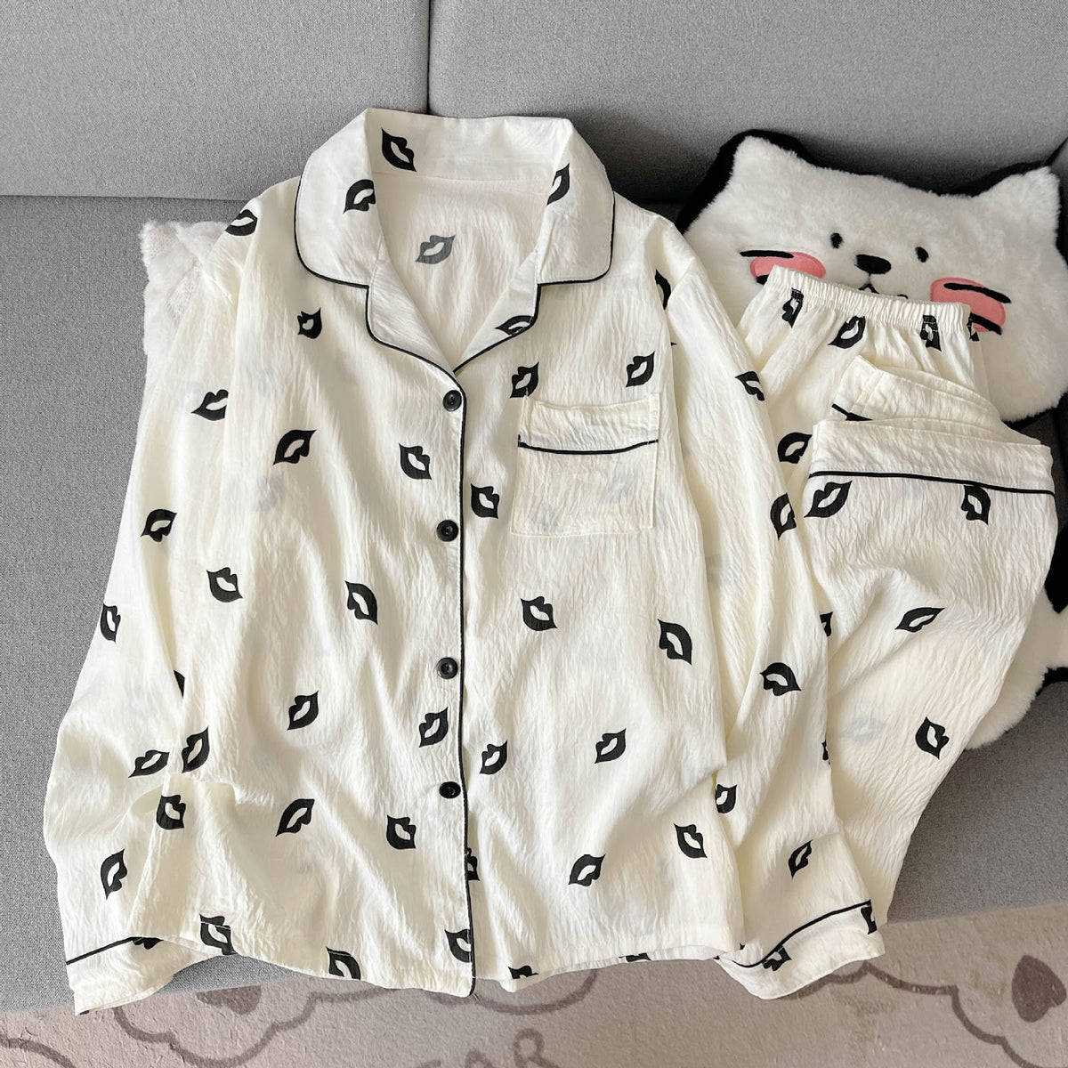 Ladies' Pajama Set, long-sleeved, with button placket, Cartoon style