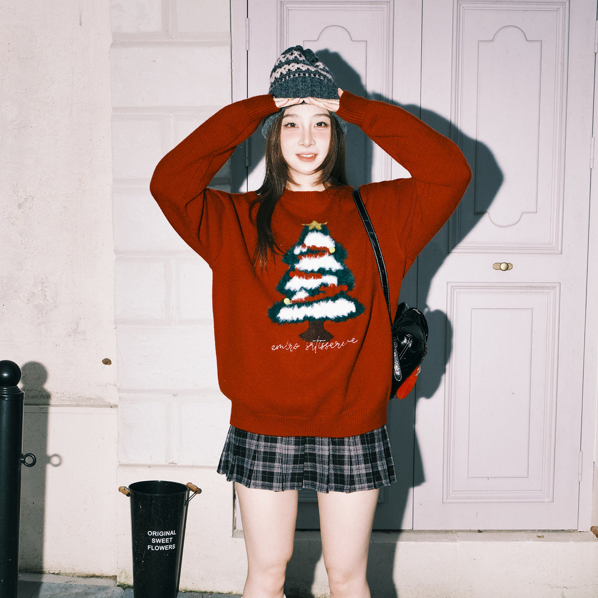 Unisex knit sweater, Christmas tree motif, contrast colors