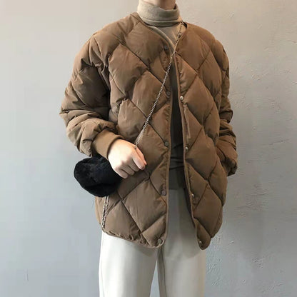 Short women's quilted jacket with diamond pattern