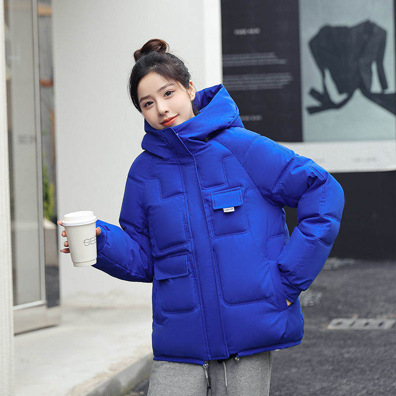 Short women's padded jacket with hood, various colors
