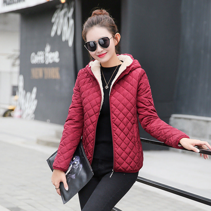 Short women's padded jacket with lamb fleece lining