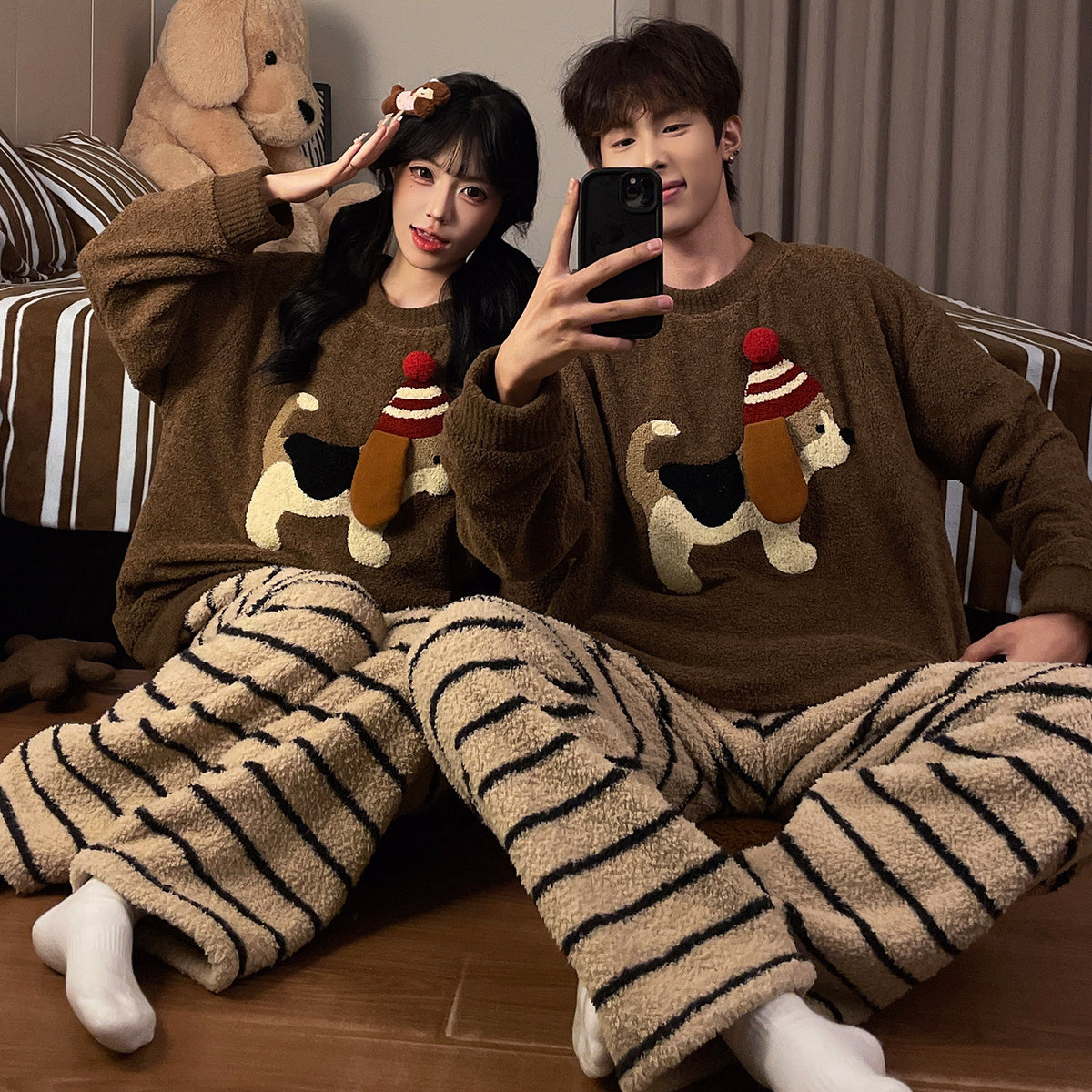 Fluffy couple pajama set made of coral fleece