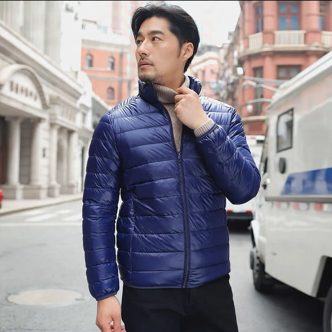 Lightweight men's down jacket with hood, white duck down lining
