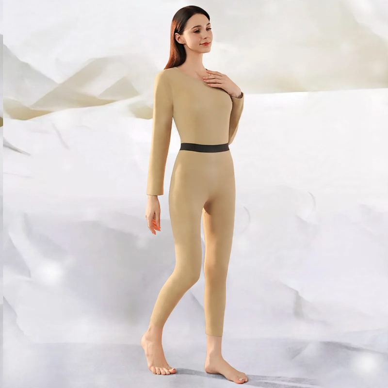 Padded thermal underwear set with knee protection