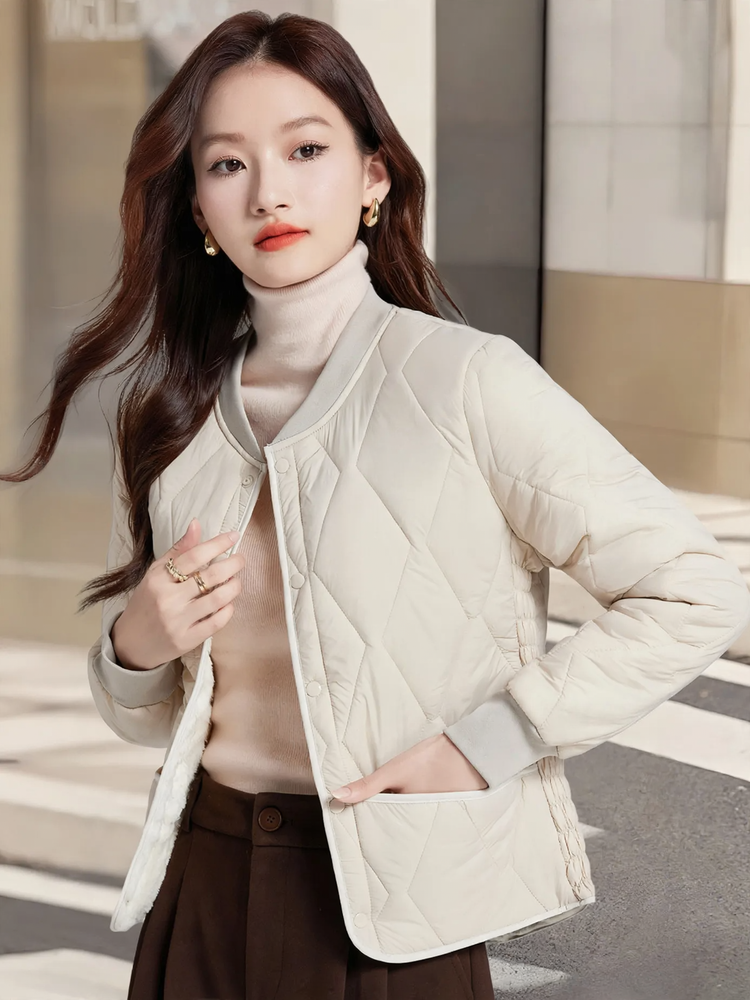 Short women's winter jacket with lamb fleece lining