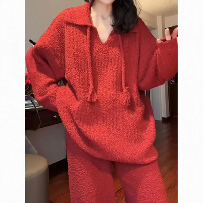 Warmer women's house suit made of plush, knit look
