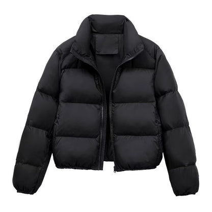 Short women's quilted jacket with zipper