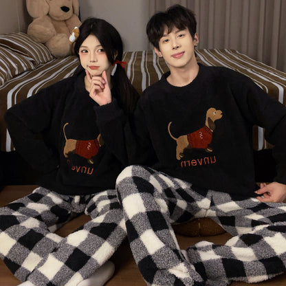 Fluffy couple pajama set made of coral fleece