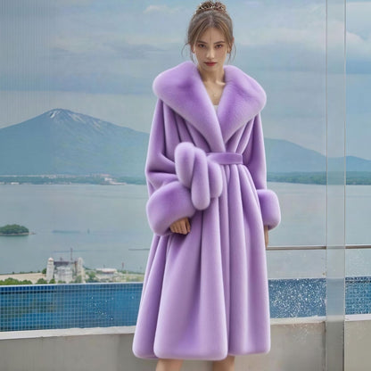 Long women's coat with faux fur collar