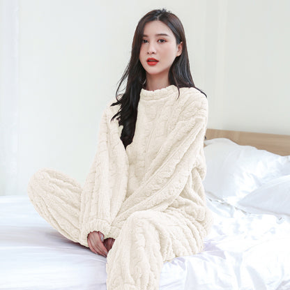 Women's house suit made of coral fleece, warm and solid color