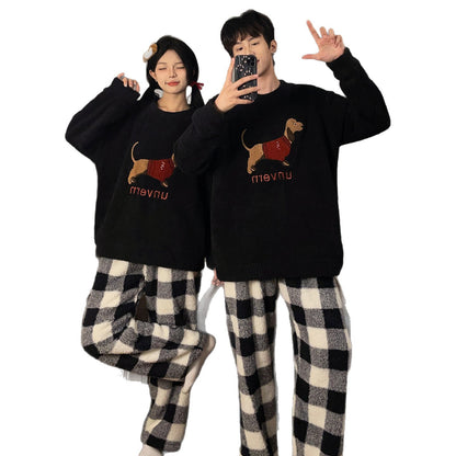 Fluffy couple pajama set made of coral fleece