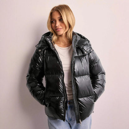 Padded women's hoodie with 3D effect