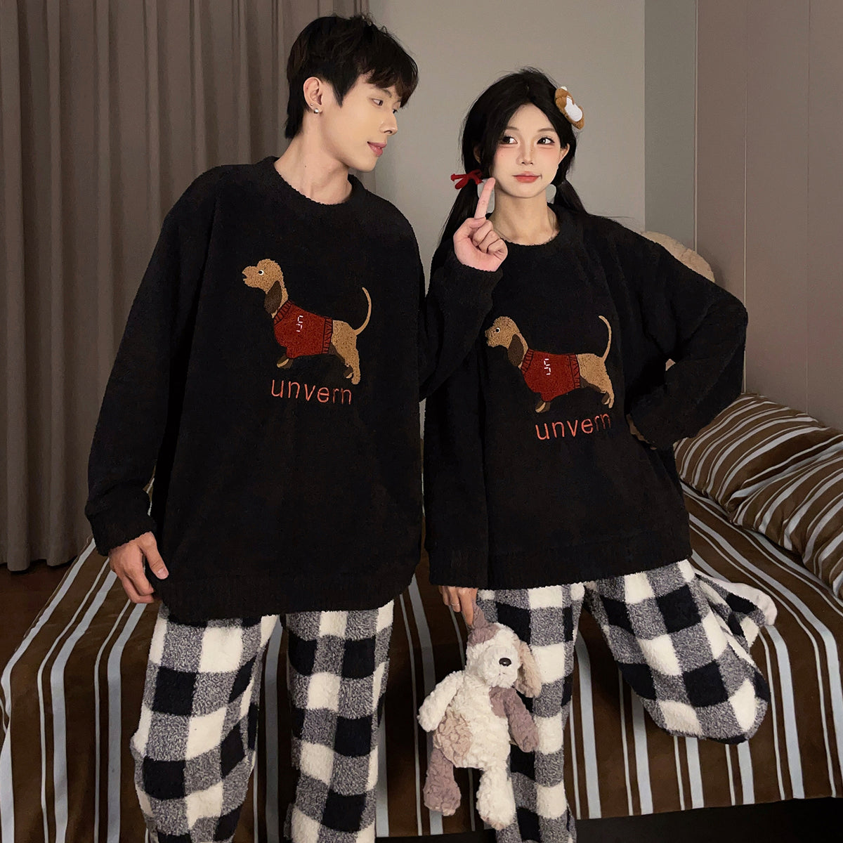 Fluffy couple pajama set made of coral fleece