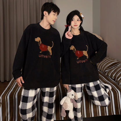 Fluffy couple pajama set made of coral fleece