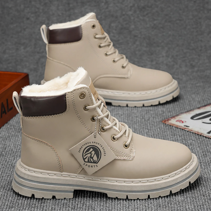 Padded men's work boots in oversized sizes